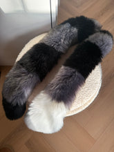 Load image into Gallery viewer, Peignoir faux fur scarf