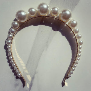 Mixed size pearl hairband