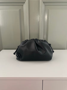 La poche handbag black small (3-5 days delivery)