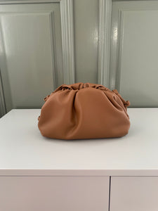 La poche handbag tan small