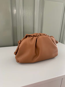 La poche handbag tan small