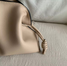 Load image into Gallery viewer, Mini pouch shoulder bag